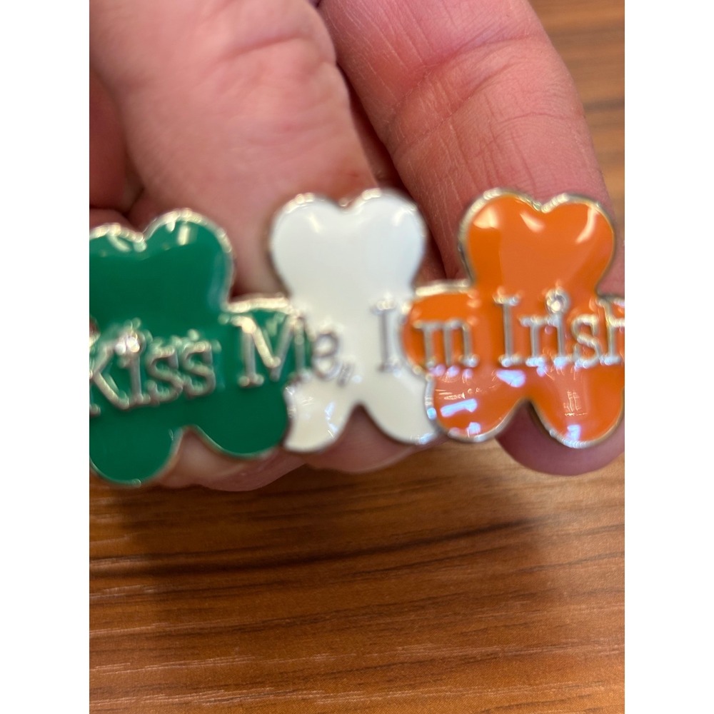 Kiss Me Im Irish Shamrock Pin St Patricks Day Enamel Flag Clovers Rhinestone‎
